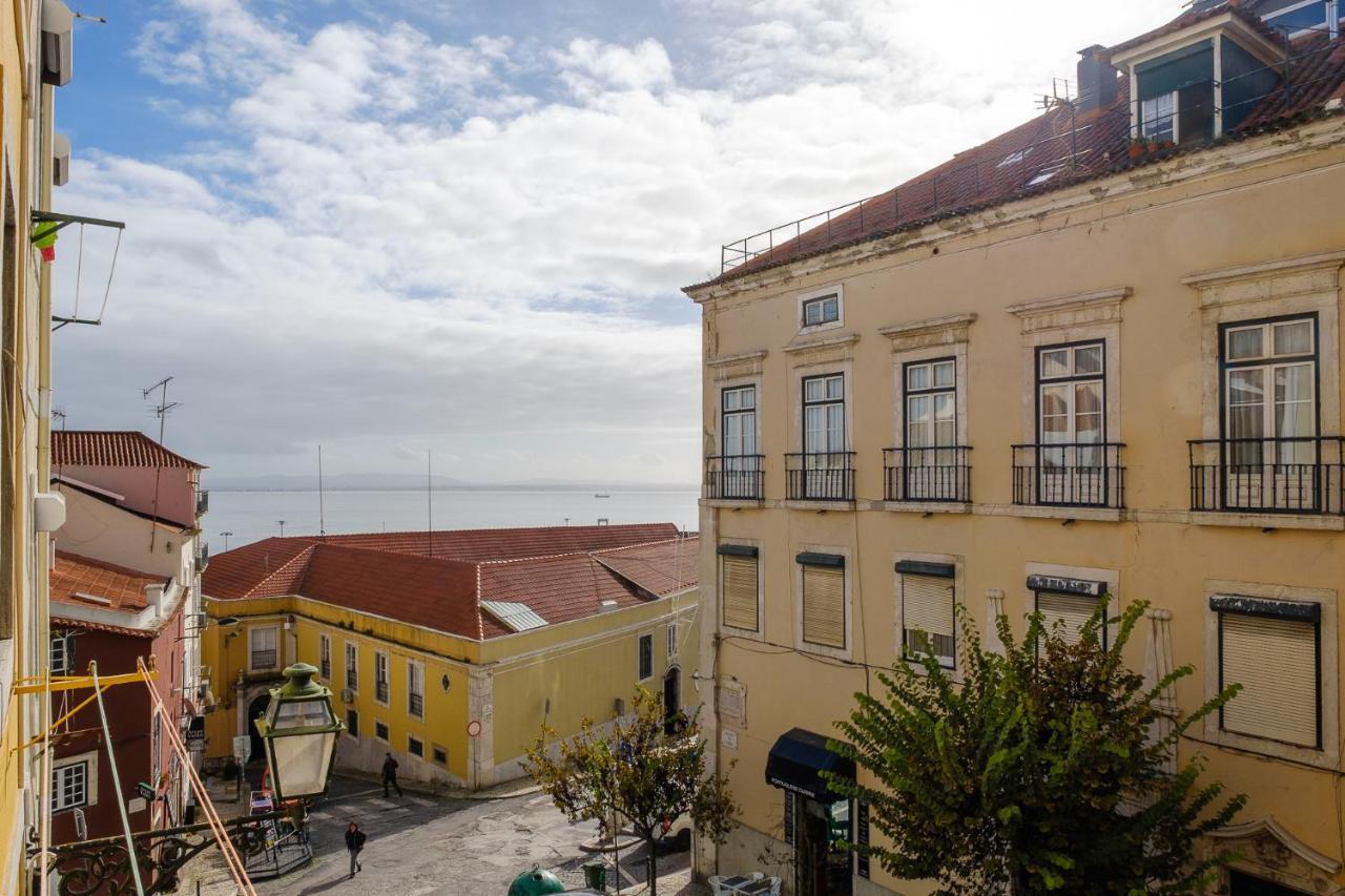 Colourful Alfama Apartment Lissabon Buitenkant foto